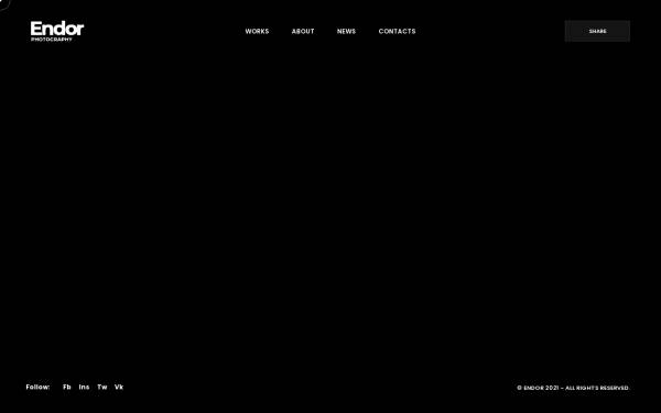 摄影作品展示排版模板，黑色高级网页设计作品集模板