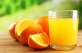 一杯橙汁和新鲜橙子水果高清图片下载